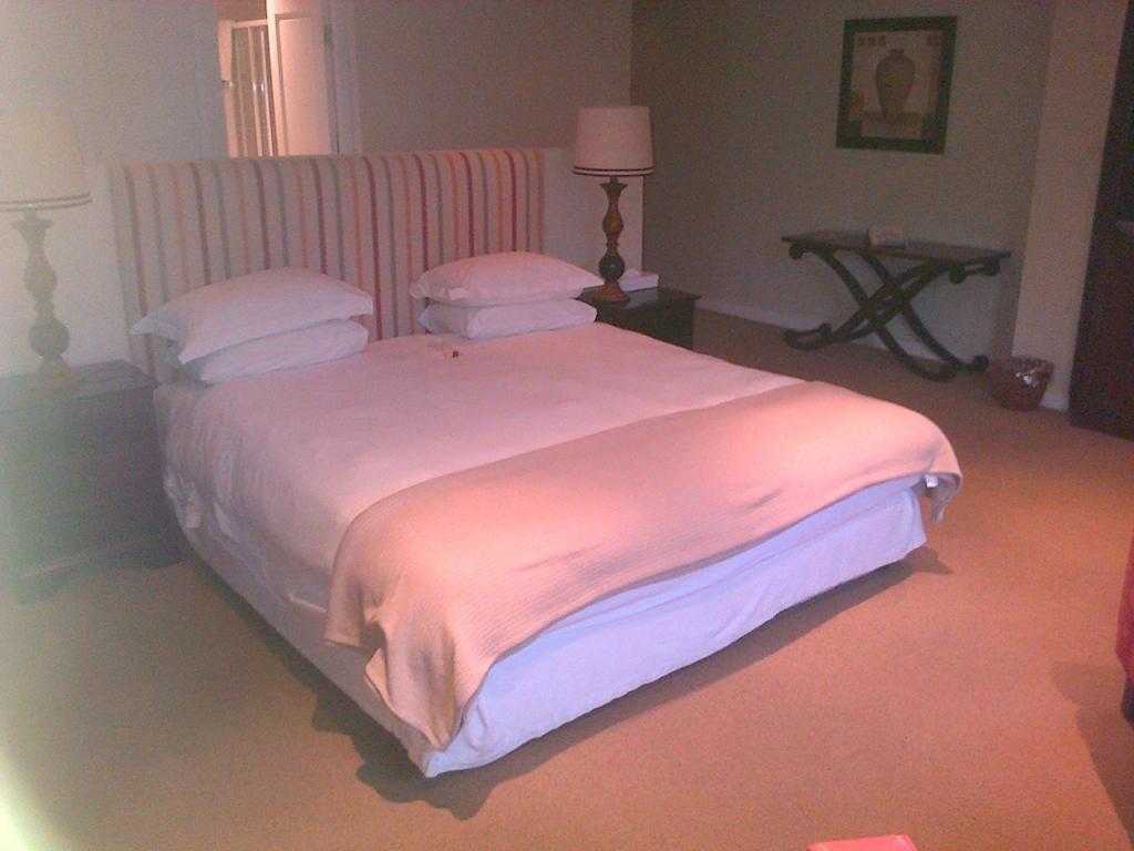 Nautilus Guest House Hermanus Room photo
